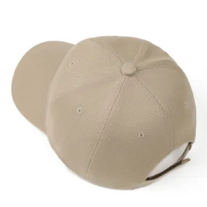 Klassische khakifarbene 6-Panel Baumwoll-Basecap mit verstellbarem Riemen für Freizeit