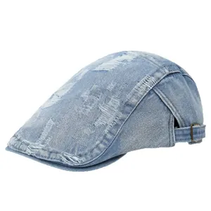 Retro hellblaue Distressed Denim Baskenmütze mit verstellbarem Riemen und Vintage-Löchern