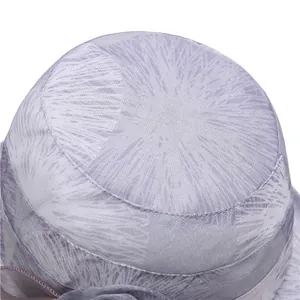 Eleganter helllilafarbener Sonnenhut für Damen mit Blumendetail und atmungsaktivem Stoff