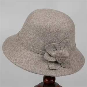 Women Woolen Cloche Hat Elegant Winter Warm Fedora Bucket Hat With Flower Fur Ball For Middle Aged Elderly Mothers