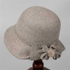 Women Elegant Woolen Cloche Hat Winter Warm Bucket Hat With Bow And Pom-pom For Middle-aged And Elderly Ladies