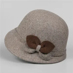 Elegante Cappello a Secchiello in Lana per Donna Invernale Caldo Cappello Cloche Con Fiocco Decorativo Vintage Fedora Gioielli