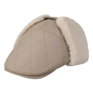 Chapeau trappeur matelassé kaki avec protège-oreilles en fausse fourrure blanche d'hiver