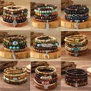 Boho-Mehrlagen-Armbandset aus Holzperlen mit ethnischen Anhängern und Retro-Steindetails