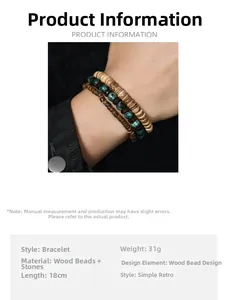 Macro-opname van retro stenen en houten kralenarmbandset met materiaal informatie