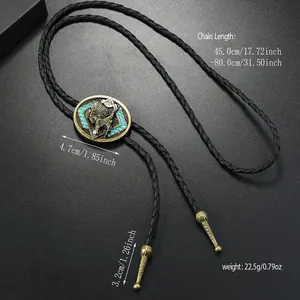 Detaillierte Maße der Vintage Adler Bolo Krawatte mit Lederband und gravierten Metallspitzen