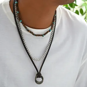 Collier multi-rangs pour homme avec perles en bois, chaîne argentée et doubles anneaux