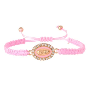 Bracciale intrecciato rosa con pendente Vergine Maria e cristalli lucenti