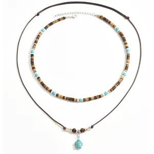 Collier bohème double rang avec perles turquoise et pendentif en forme de tortue marine
