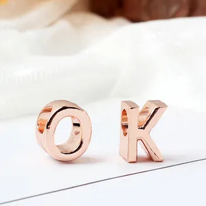Macro de cuentas del alfabeto O y K en oro rosa para creación de joyas DIY