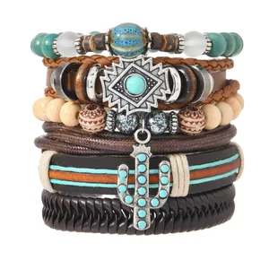 Mehrlagiges Boho-Armband-Set mit Lederbändern, Holzperlen und Kaktus-Anhänger