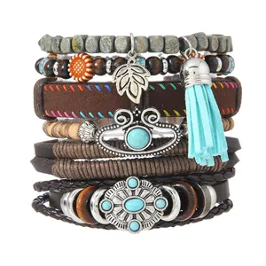 Mehrlagiges Bohème-Armband-Set mit Leder, Holzperlen und Blattanhängern im Set