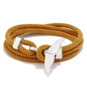 Détail du bracelet corde jaune moutarde multi-tours avec fermoir queue de baleine argent