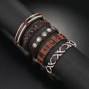 Vintage 5er-Set Lederarmbänder mit Webdetails und metallischen Sternnieten