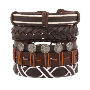 Fünfteiliges Set aus braunen Lederarmbändern mit gewebter Kordel und Sternanhängern