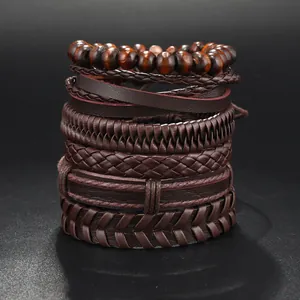 Mehrlagiges Retro-Herrenarmband-Set mit dunkelbraunem Leder und Holzperlen
