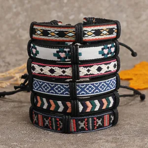 Set di 6 bracciali dell'amicizia boho in pelle con motivi etnici e nodi a scorrimento regolabili