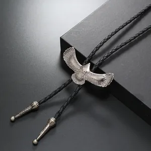 Cravate bolo aigle vintage avec pendentif en argent et collier en cuir tressé