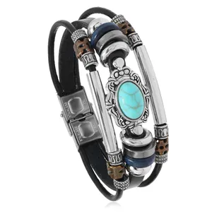 Detailansicht des Retro-Lederarmbands mit Türkisstein und Edelstahl-Verschluss