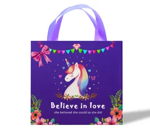 Lila Einhorn-Geschenktüte mit Satin-Griffen für Mädchen-Schmucksets
