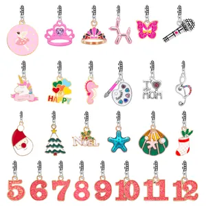 Legierung DIY Schmuck Charms Arabische Zahlen Weihnachtsbaum Weihnachtsmann Einhorn Ballonhund Emaille Anhänger Für Armband Halskette Damen