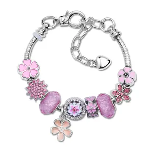 Bracciale con ciondoli floreali rosa con catena snake argento e perline di vetro sfumate
