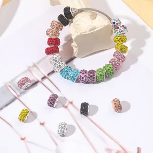 Pulsera de abalorios de cristal de colores con cadena de serpiente plateada y cuentas
