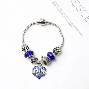 Bracelet perlé ciel étoilé bleu avec pendentif coeur BEST FRIEND et breloque couronne