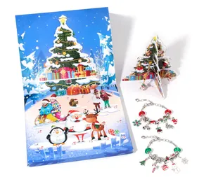 Detallado calendario de Adviento navideño con dos pulseras DIY y colgantes de fiesta