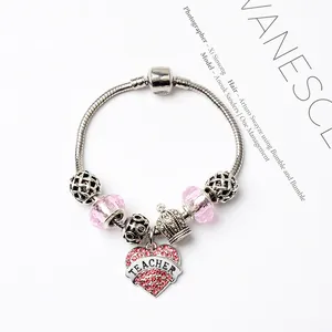 Bracelet à chaîne serpent argentée avec perles roses et pendentif cœur TEACHER