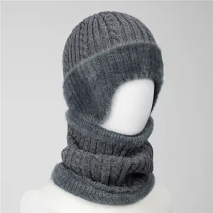 Grijze gebreide wintermuts en sjaalset met imitatiebontvoering voor oudere dames en heren