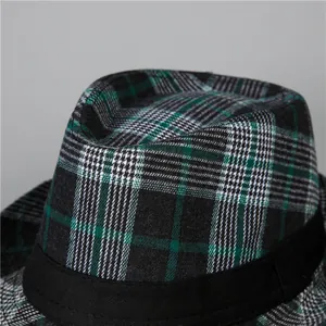 Cappello Fedora classico a quadri verdi e neri con nastro elegante per uomo e donna