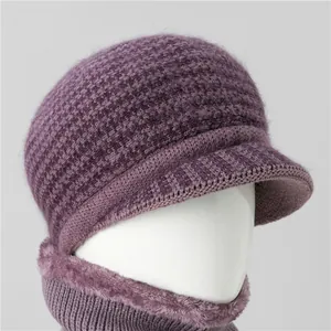 Conjunto de invierno para mujer con gorro de punto y bufanda con forro de piel sintética