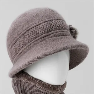 Set de gorro de invierno de punto para mujer con forro de felpa y flor decorativa