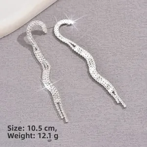 Orecchini a serpente con strass argentati da donna, stile frangia lunga 10,5 cm lucente