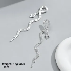 Exquise Trendy Lange Kwast Slang Handoorbellen Voor Vrouwen Strass Dier Druppeloorbellen Feest Sieraden
