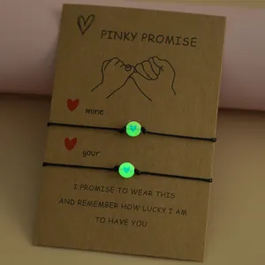 Lichtgevende hartkraal pinky promise vriendschapsarmbanden op kaart voor koppels