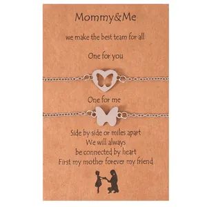 Moeder en kind vlinder armbanden set van roestvrij staal op geschenkkaart voor mama