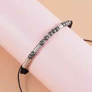 Minimalistische Morsecode armband met hematiet kralen op verstelbaar koord