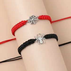 Minimalistische gevlochten roestvrijstalen armbanden met spin en web in rood en zwart