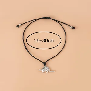 Bracelet ajustable en cordon noir avec pendentif stégosaure, longueur 16-30cm
