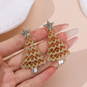 Orecchini a forma di albero di Natale in oro con cristalli colorati e dettaglio stella
