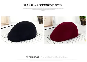 Vue détaillée de casquettes gavroche en laine noir et bordeaux avec texture chaude