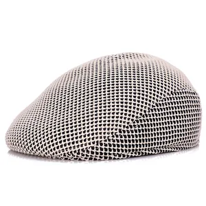 Klassische Mesh-Schirmmütze für Herren mit atmungsaktiver Textur in Cremeweiß und Schwarz
