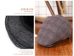 Detail van geruite platte pet met fleecevoering en textuur van premium tweed stof