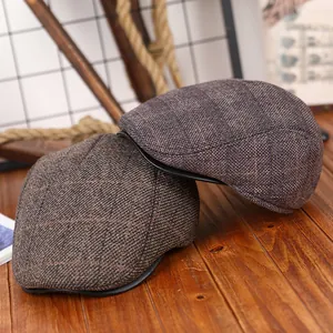 Klassieke tweed petten voor heren met fleecevoering en lederen bies voor herfst en winter