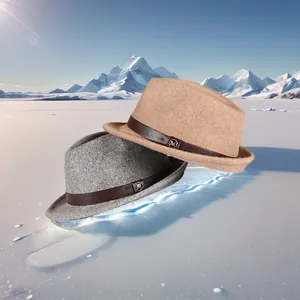Vintage British Wool Fedora Hat For Men Women Solid Color Felt Jazz Hat With Leather Band And Metal M Logo Decoration