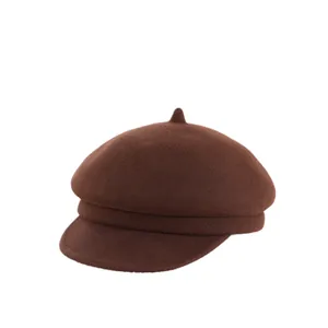 Klassieke donkerbruine wollen baret voor dames met een retro korte gebogen klep