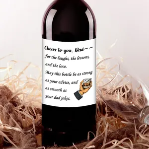Détail d'étiquettes de bouteille de vin pour la Fête des Pères avec messages humoristiques