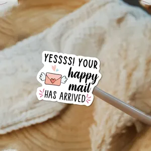 Adesivi decorativi bianchi con testo Happy Mail e illustrazione di busta con cuore